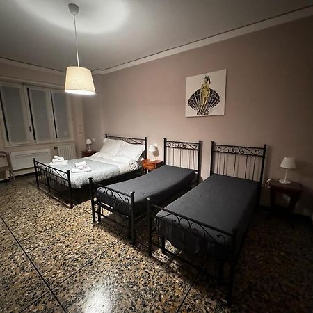 Ameli Room Florens Exteriör bild