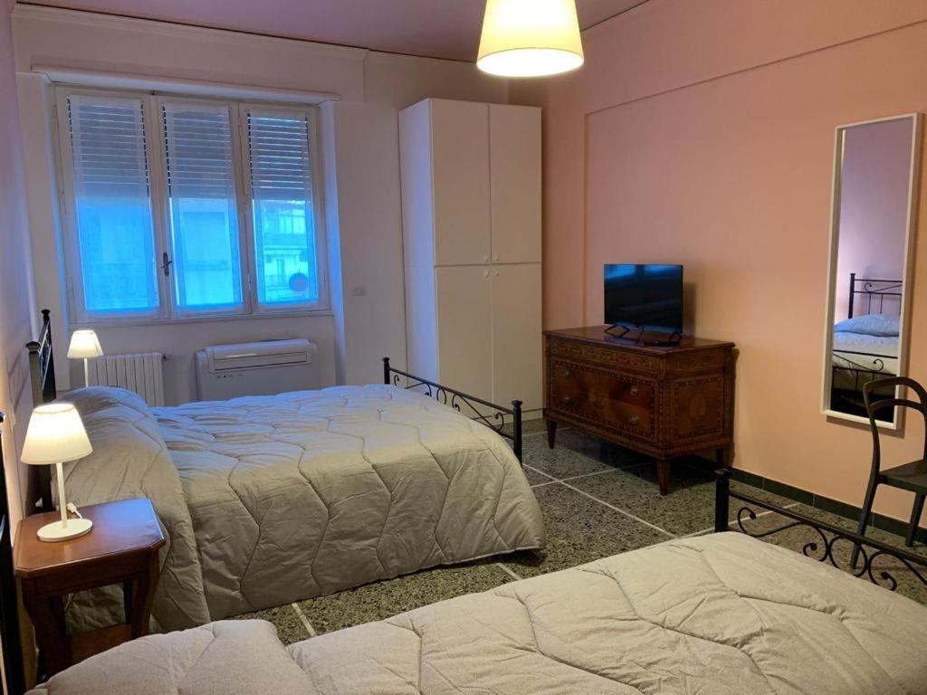 Ameli Room Florens Exteriör bild