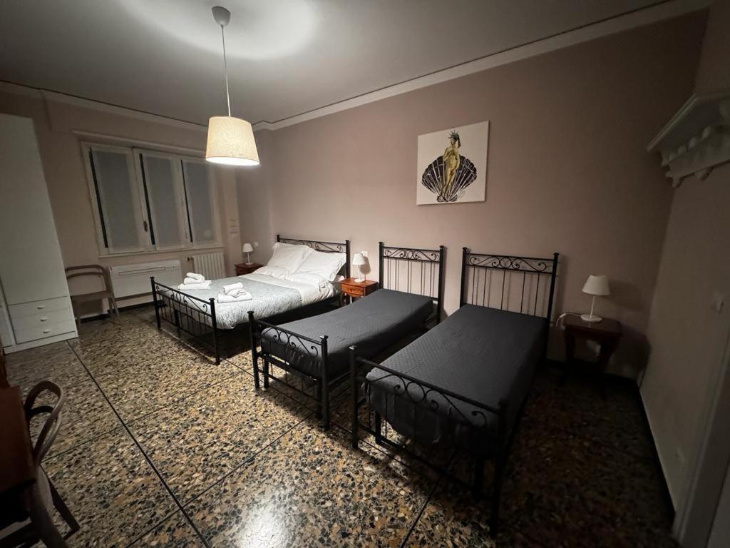 Ameli Room Florens Exteriör bild