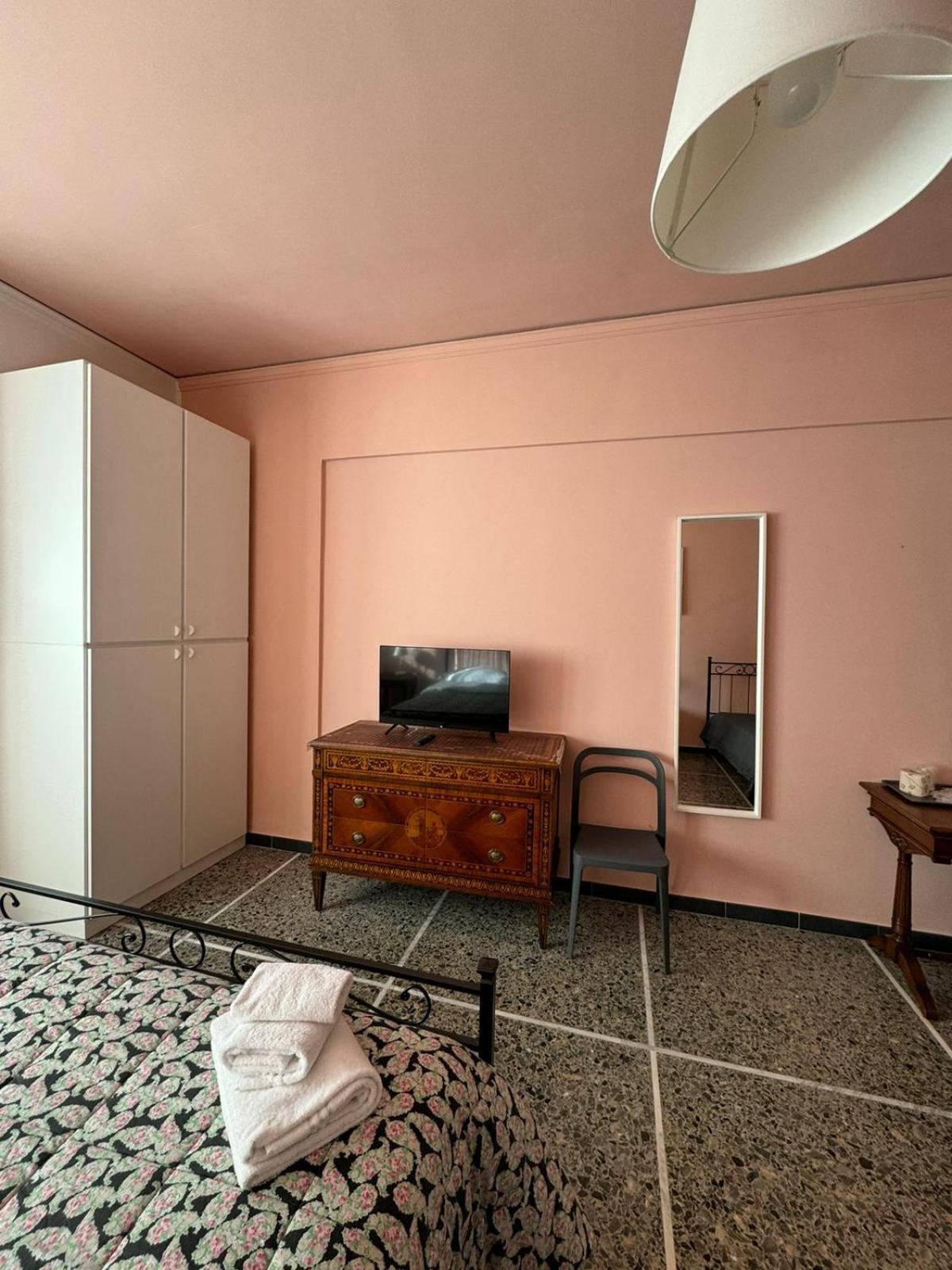 Ameli Room Florens Exteriör bild